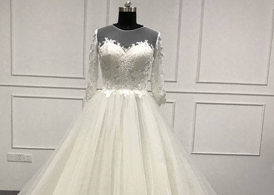 Lace Scoop Simple Ball Gown Wedding Dresses , Appliques Long Sleeve Ball Gowns