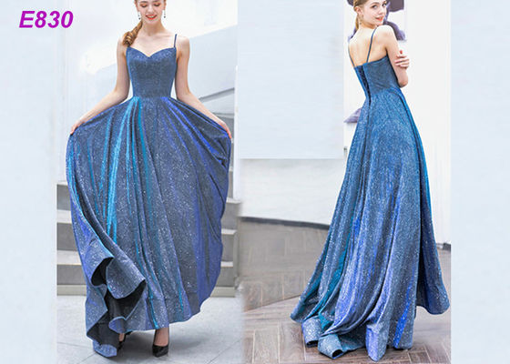 La cinghia di spaghetti stellata della gonna del cielo una linea che uguaglia abito da sera convenzionale